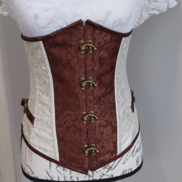 Amazing Corset - Picture 1 of 12
